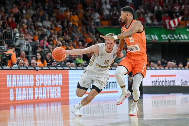 东契奇再次 东契奇再次